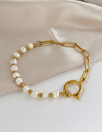 Pearl Paper Clip Bracelet