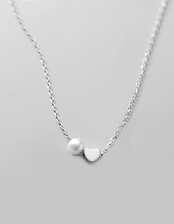 Heart and Pearl Necklace