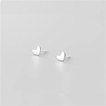 Tiny Heart Earrings