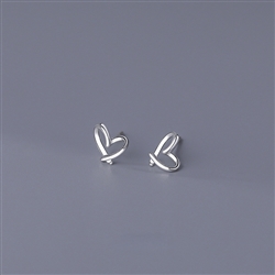 crossover heart design earring