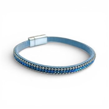 magnetic bracelet in blue