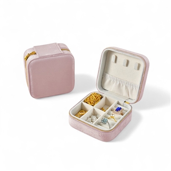 Velvet Squared Travel Box in Pink
