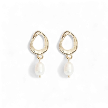 Freshwater Pearl Drop Earring in Gold