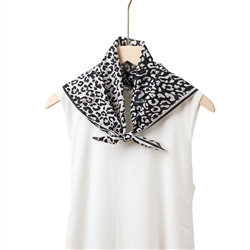 Silk Blend Neck Scarf in Leopard